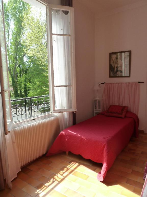 Mas De Valiguiere Hotell Saze  Rum bild