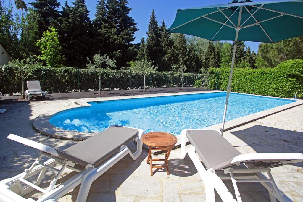 Mas De Valiguiere Hotell Saze  Exteriör bild