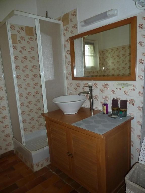Mas De Valiguiere Hotell Saze  Rum bild